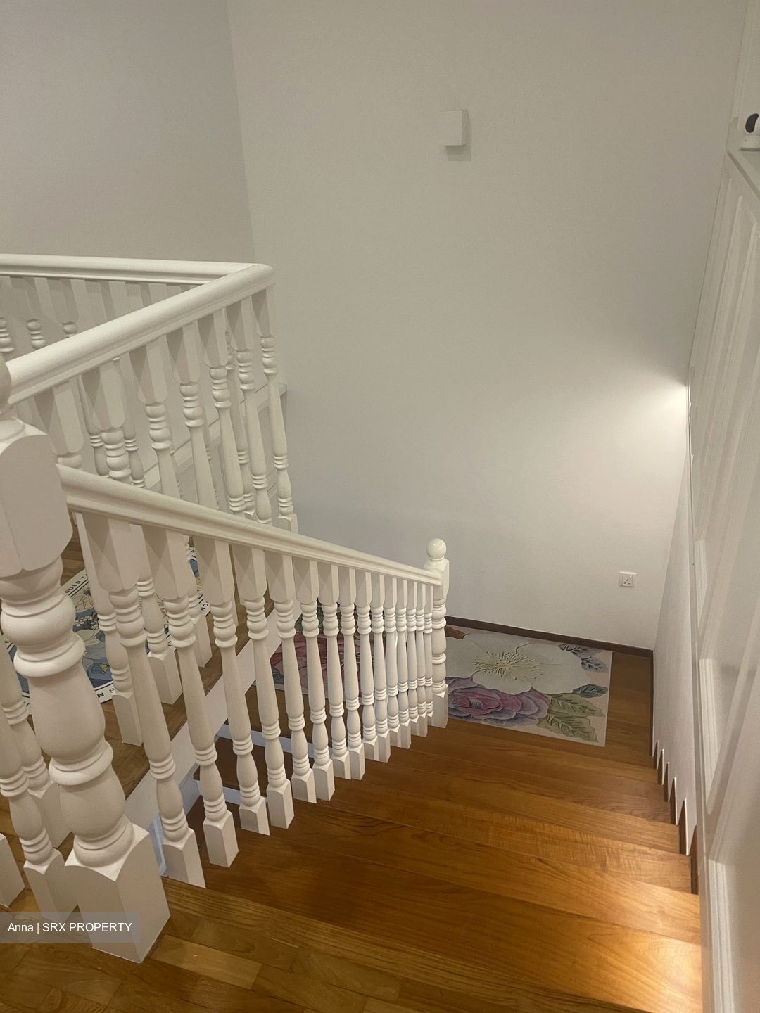 Hillside Terrace (D19), Terrace #557429701